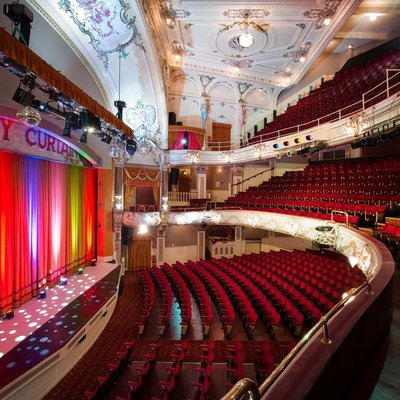 파빌리온 극장 (패빌리언 시어터)